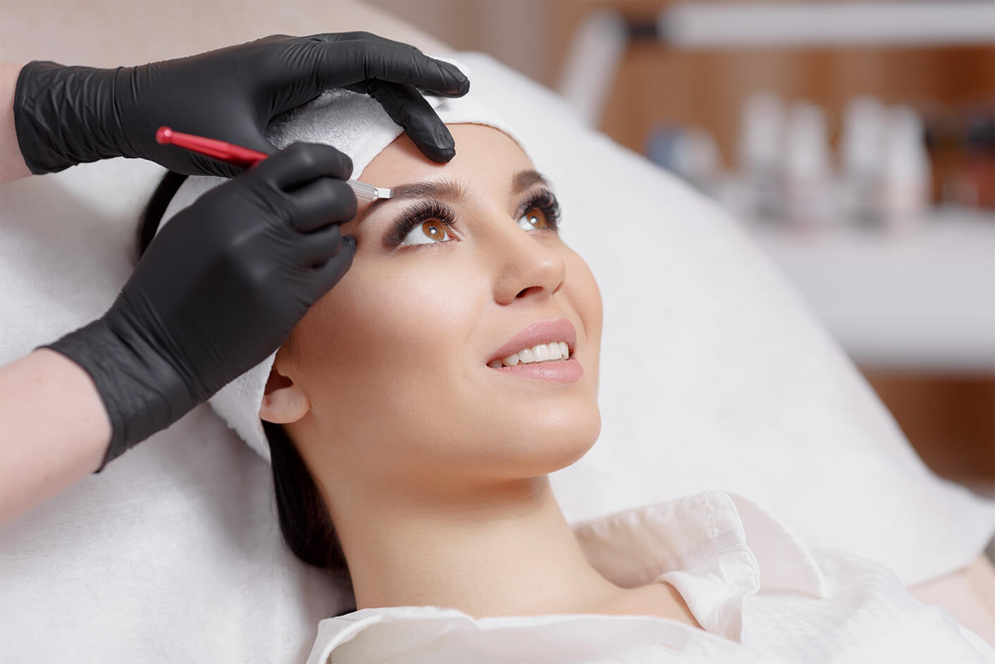 Eyebrow microblading procedure